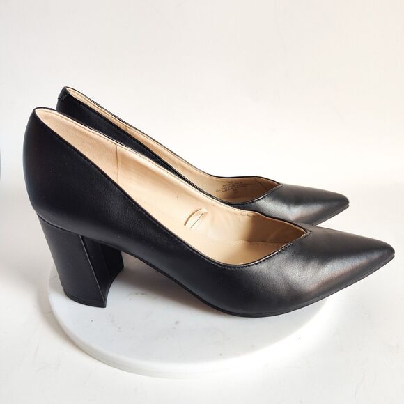 Marc Fisher Pumps Size 6 M Pointy Toe Black Leather Block Heels Slip On Preppy - Picture 2 of 11
